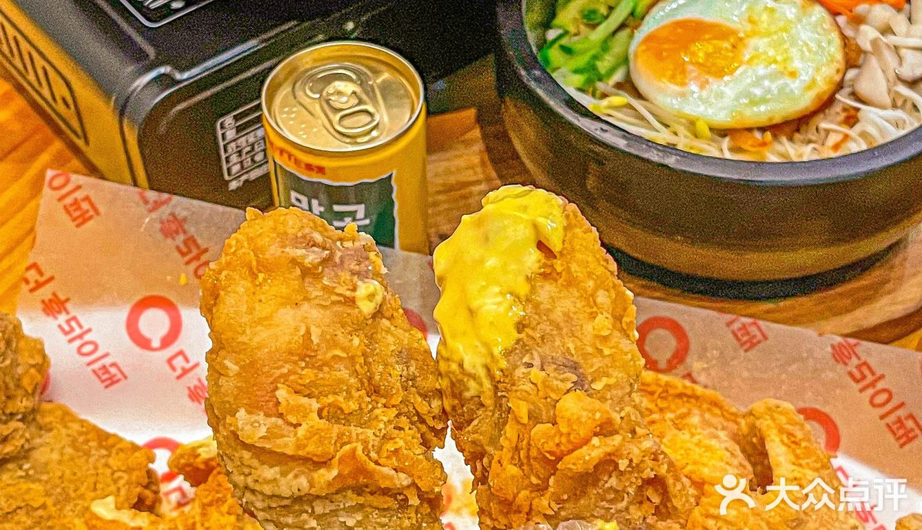 我们四个人都吃不完 卷着芝士拉丝的感觉也太爽了吧！