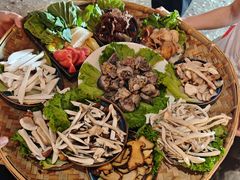 -老滇山寨•云南特色菜•地方菜•民族风情歌舞表演(金碧店)