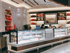 面包甜点陈列柜-布歌东京(合生汇店)