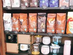 零售区-星巴克臻选(湛江鼎盛广场店)