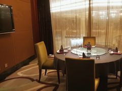 -粤尚腾香居中餐厅(首都机场希尔顿店)