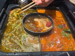 -老牌坊云南鱼豆花火锅(哈西万达店)