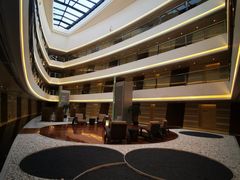 -上海滴水湖皇冠假日酒店