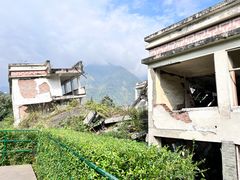 -四川汶川特大地震漩口中学遗址