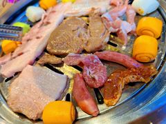 -哈哈碳都·牛肋条无限自助烤肉(台江万达店)