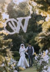点击看大图 -Renee芮亦婚纱
