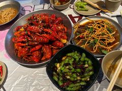 -巴厘龙虾·榜首油焖大虾(音乐学院·沿江酒馆店)