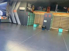 -极限PLAY运动娱乐新世界·团建派对潮玩休闲馆·室内蹦极高空游乐园