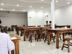 大堂-何记酿皮店(西流湾店)