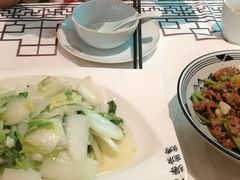 -丹江口渔村·湘味厨房(桃园店)