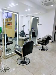 -Coo Hair salon