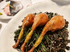 金脆半鸽-怡情荟•海鲜青岛菜(五四广场旗舰店)
