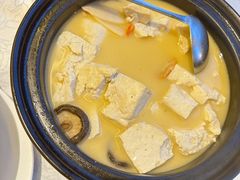 -荣誉海鲜酒楼(海湾店)