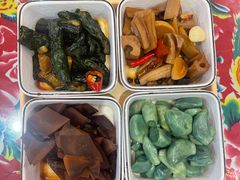 -闯关东东北农家菜(崂山石老人店)