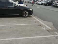 -周周有辣火锅馆(玖耀里店)