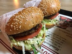 -The Habit Burger Grill 哈比特汉堡(复兴soho店)