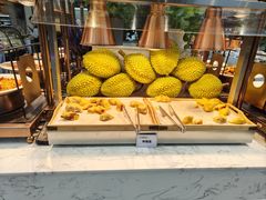 -川骄海鲜自助(王府井奥莱UP TOWN店原世界之花店)