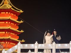 -淄博花灯齐彩城
