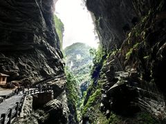 -龙水峡地缝景区
