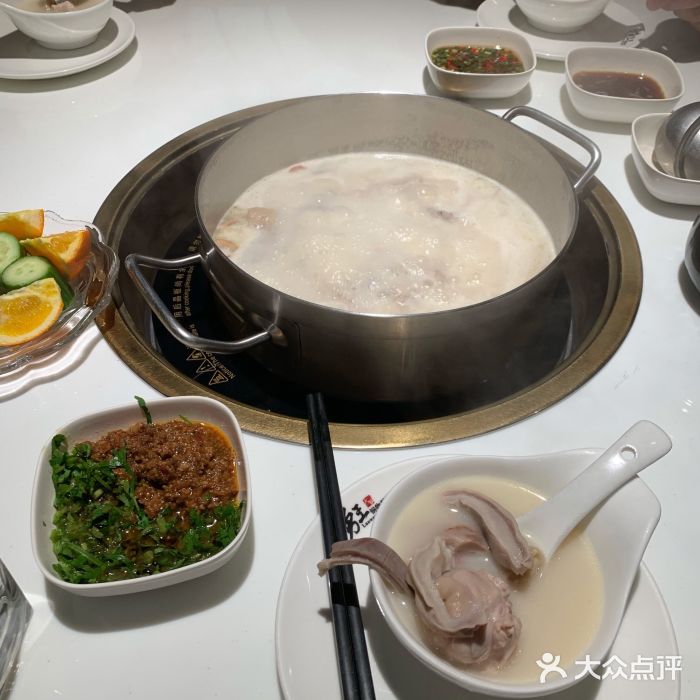 捞王锅物料理(凯旋路店)猪肚鸡汤图片