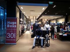 -西沃古尔·拉姆古兰爵士国际机场