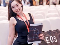 -深圳国际会展中心希尔顿酒店(前海华发冰雪世界店)