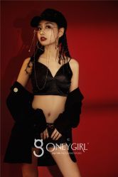 -onlygirl摄影美学馆高端定制(江滩店)