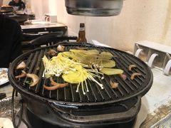 -燚店·铁板鱼蛙·烤肉·烤串(北新桥店)