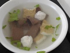 -松树干拌面店