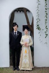 -喜爱高定婚纱摄影