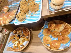 -沁屋面包店(人民东路店)