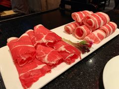 严选牛双品-捞王猪肚鸡火锅(财富中心店)