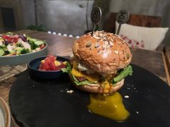 -HIGH FIVE哈福手工汉堡(桂林路店)