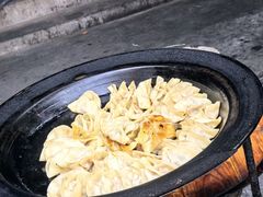 -九区锅贴店