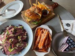 -三勾JJJ Burger&Coffee(梅溪湖店)