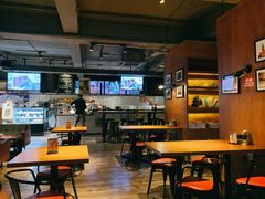 大堂-JINNS锦时 steak&pizza(浸信会礼拜堂旧址店)