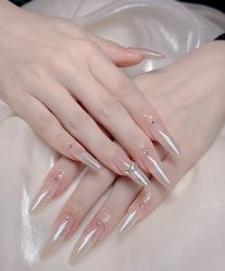 -桃色美甲沙龙