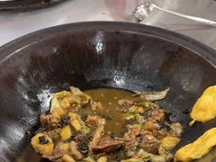 -粘豆包柴火铁锅炖