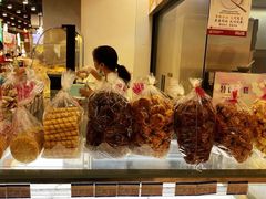 -红房子西点(汇联商厦天钥桥路店)