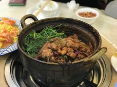 -渝君重庆火锅(嘉宾路店)