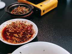 -有红鸡毛店·川菜(建设路店)