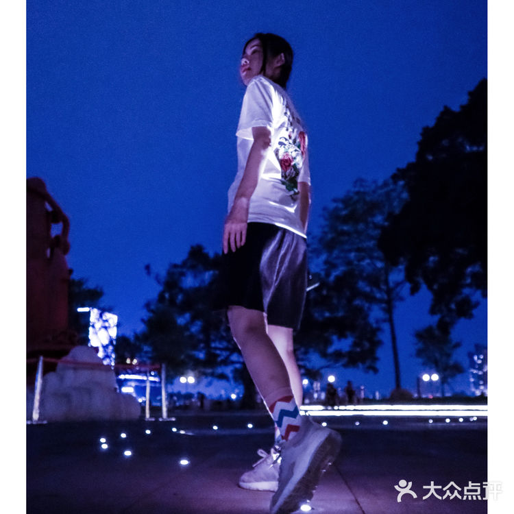 广州旅行：白鹅潭边上夜景超美的0元公园
