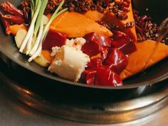 -扎起市井老火锅(乐山总店)