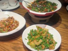 -爱碗亭·鲜炒湖南菜(壹城中心店)