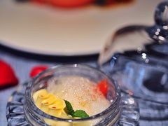 -弦月窗LUNETTE BY AMANDA(复兴路店)