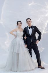 -喜爱高定婚纱摄影