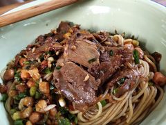 牛肉拌粉-万方圆拌粉瓦罐汤(滕王阁旗舰店)