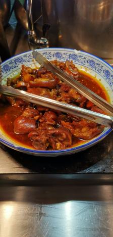 好鲜生现炒快餐-"现炒工作简餐,按重量计价,10个左右荤菜.