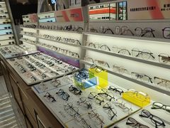 -爱视眸Eyeblling眼镜·依视路·蔡司镜片折扣店(百联南方商城购物中心)