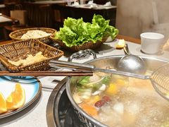 -四点金粥底火锅(沂州里店)